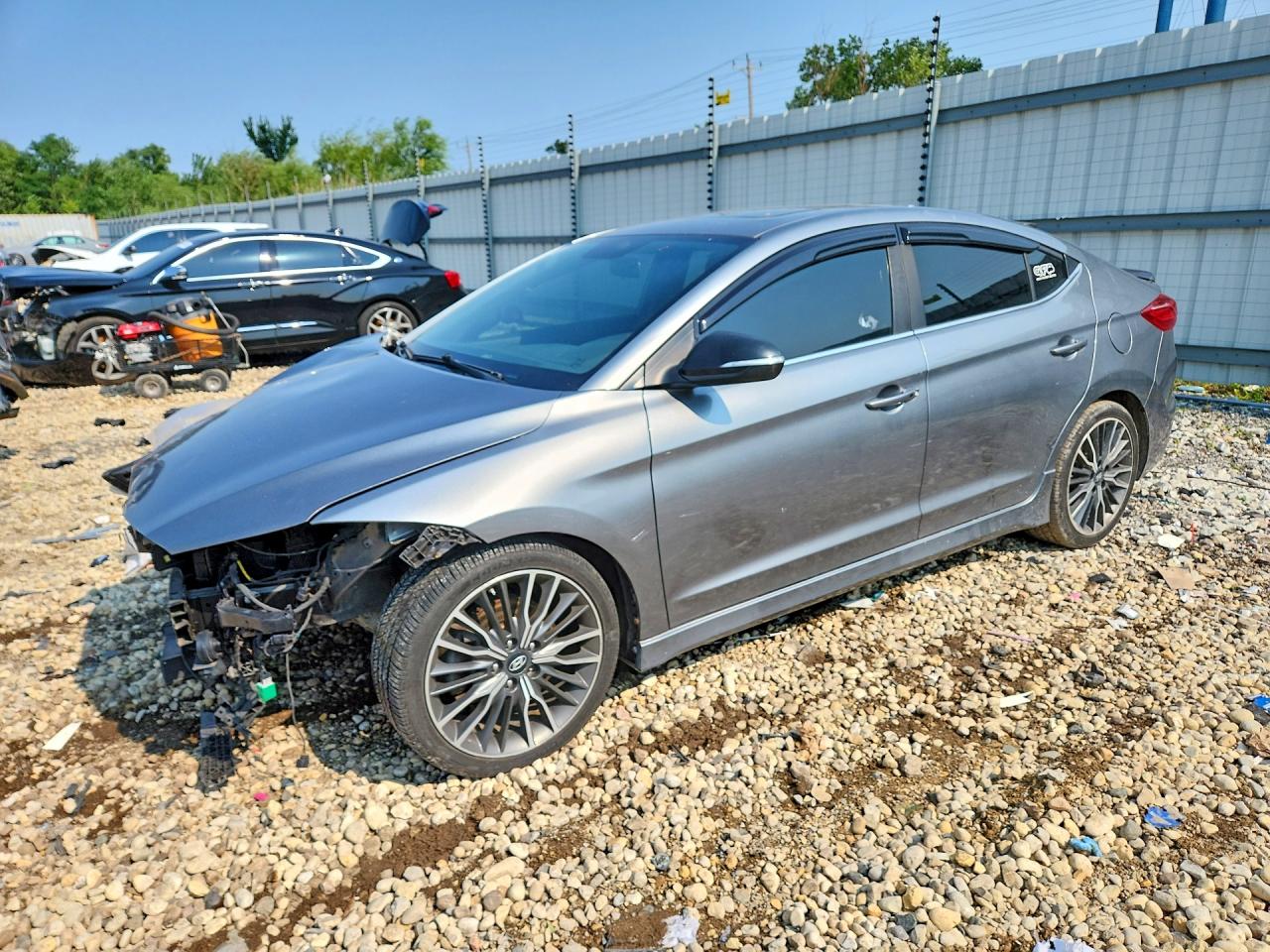 KMHD04LB3JU522858 · 2018 HYUNDAI ELANTRA