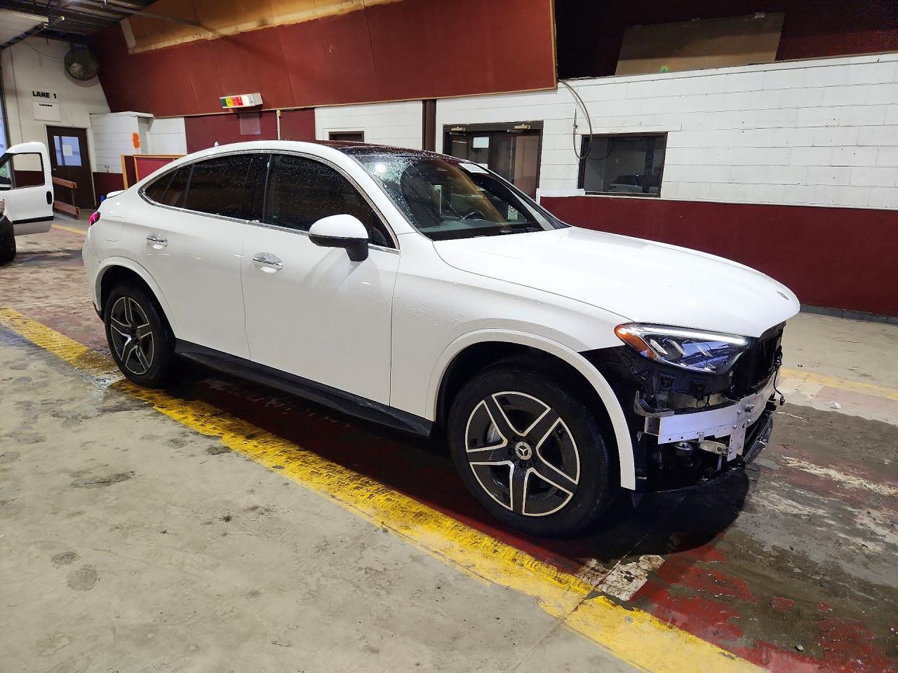 W1NKJ4HB5SF265055 · 2025 MERCEDES-BENZ GLC COUPE · 4/14