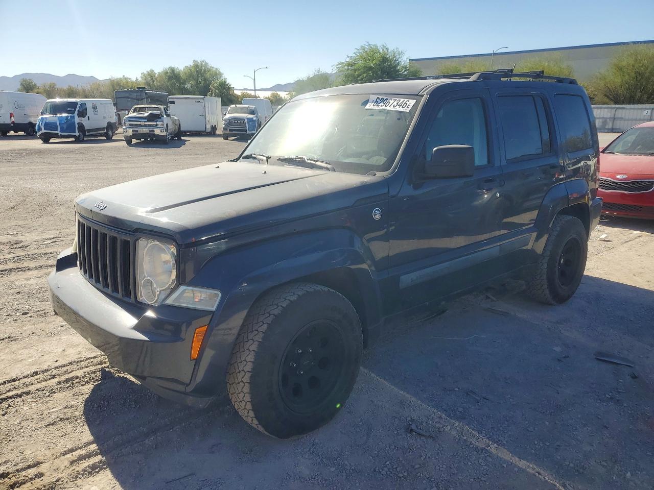 1J8GN28K88W273318 · 2008 JEEP LIBERTY