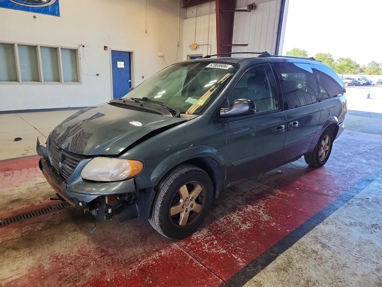 2D4GP44L65R193714 · 2005 DODGE CARAVAN