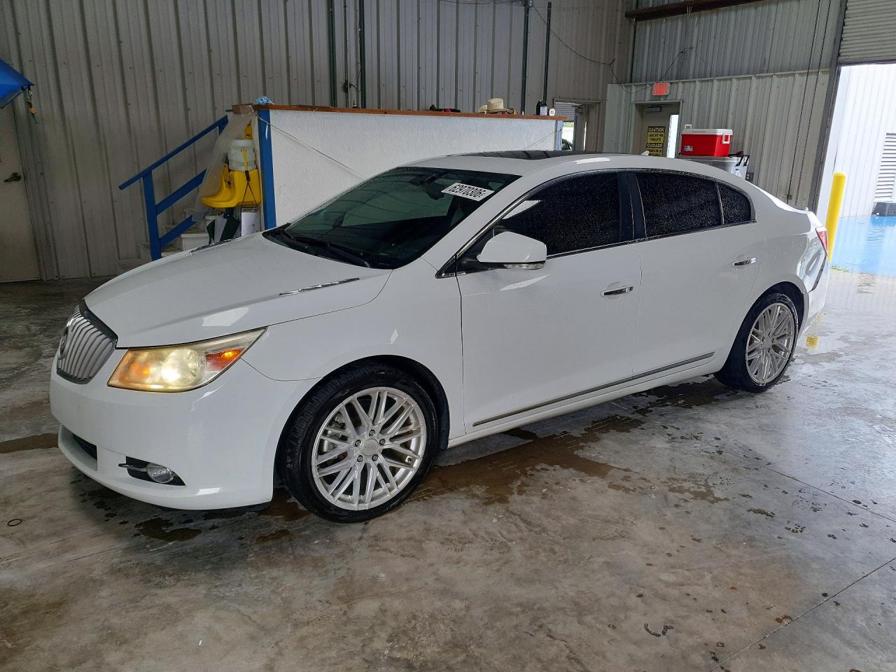 1G4GE5ED7BF288572 · 2011 BUICK LACROSSE