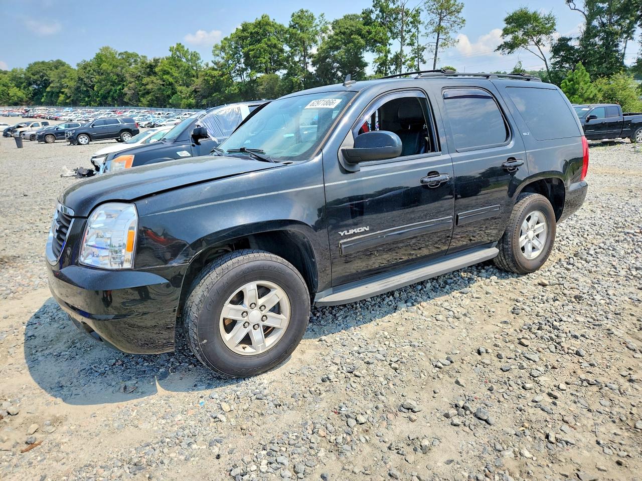 1GKS1CE08BR261069 · 2011 GMC YUKON