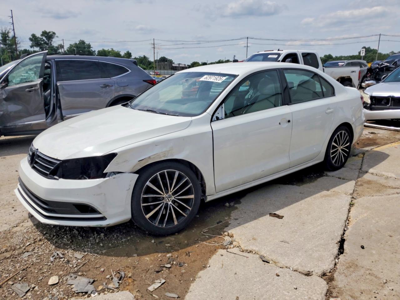 3VWD17AJ7GM370008 · 2016 VOLKSWAGEN JETTA