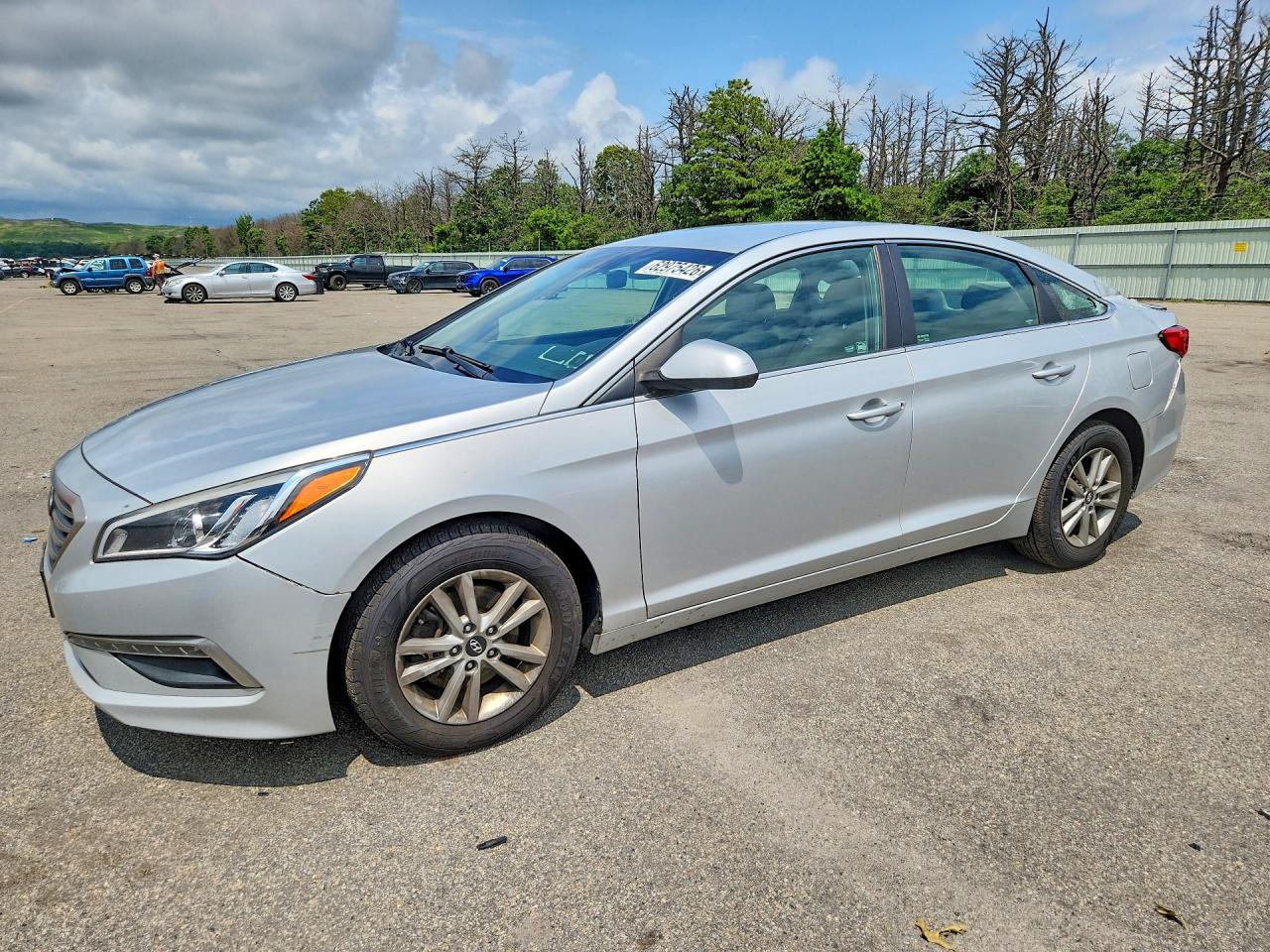 5NPE24AF8FH057696 · 2015 HYUNDAI SONATA