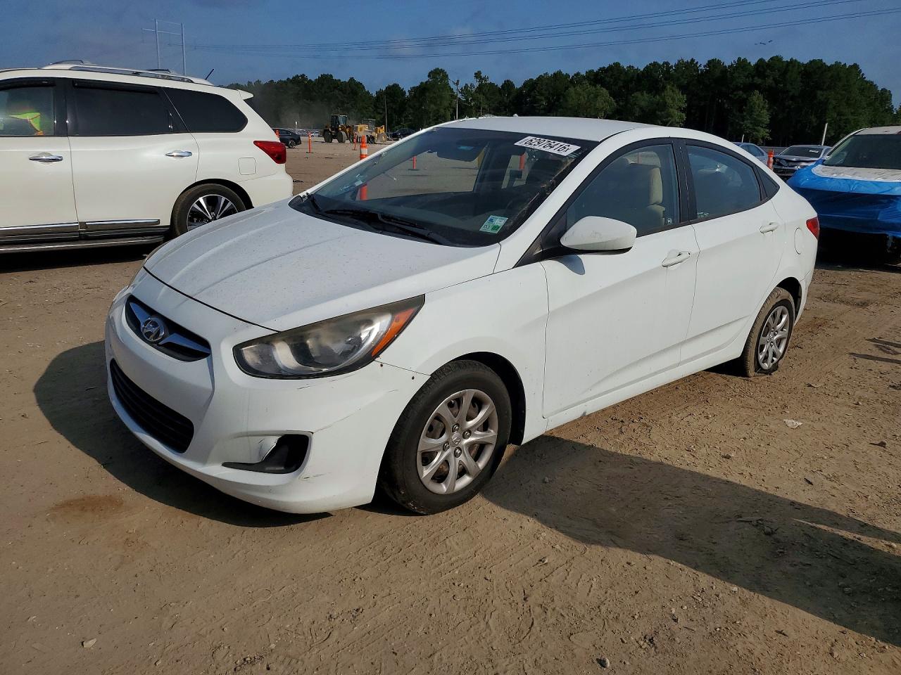 KMHCT4AE5EU607609 · 2014 HYUNDAI ACCENT
