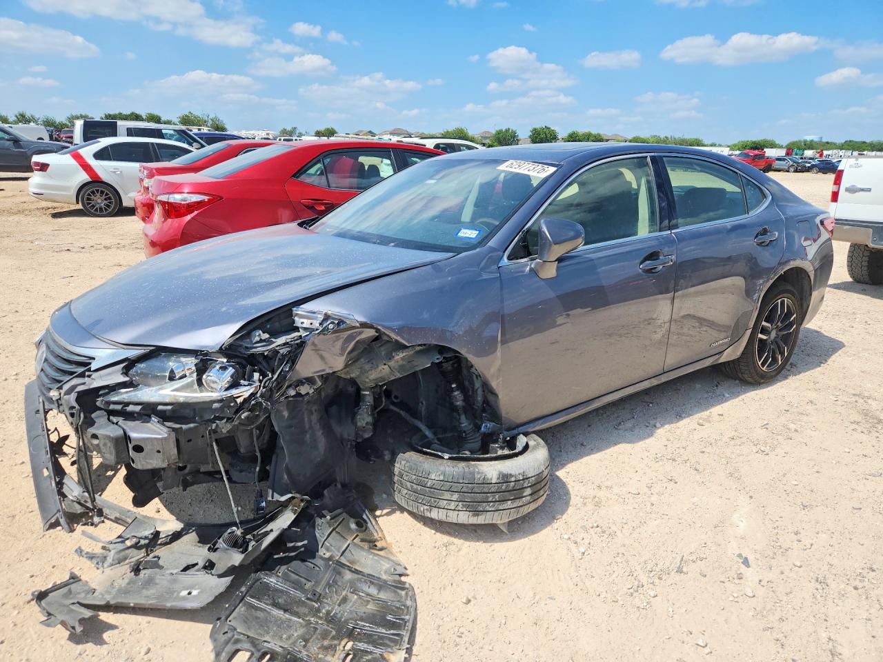 JTHBW1GG1J2184711 · 2018 LEXUS ES