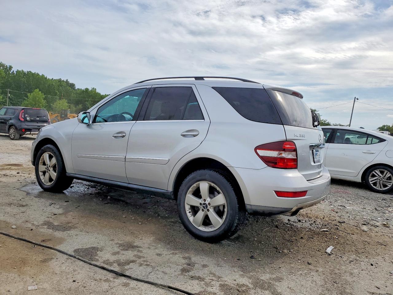 4JGBB8GBXAA615039 · 2010 MERCEDES-BENZ ML · 2/13
