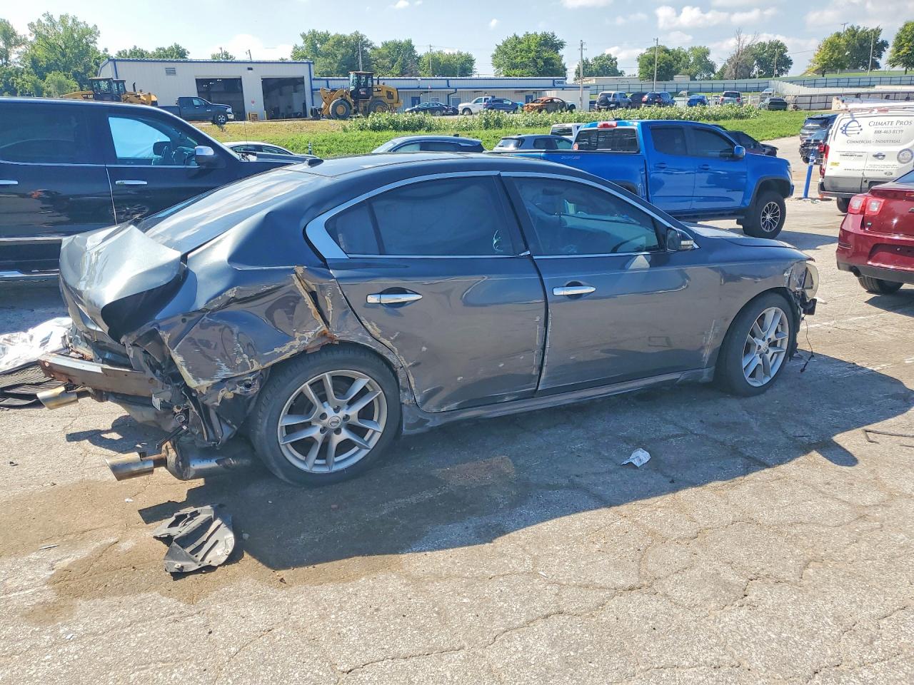 1N4AA5AP3BC832577 · 2011 NISSAN MAXIMA · 3/12