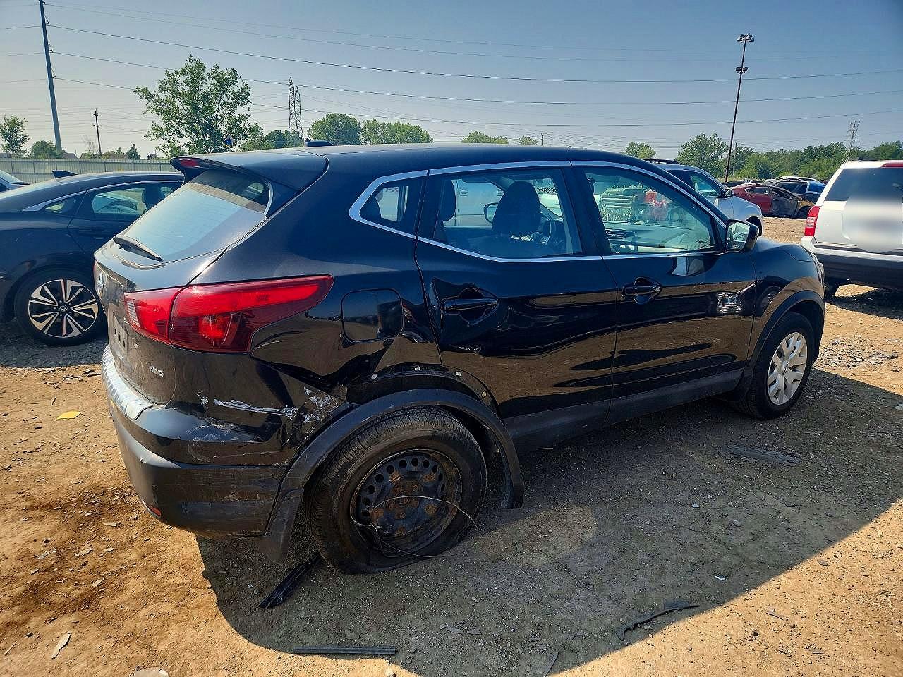JN1BJ1CR9HW105752 · 2017 NISSAN ROGUE SPORT · 3/12