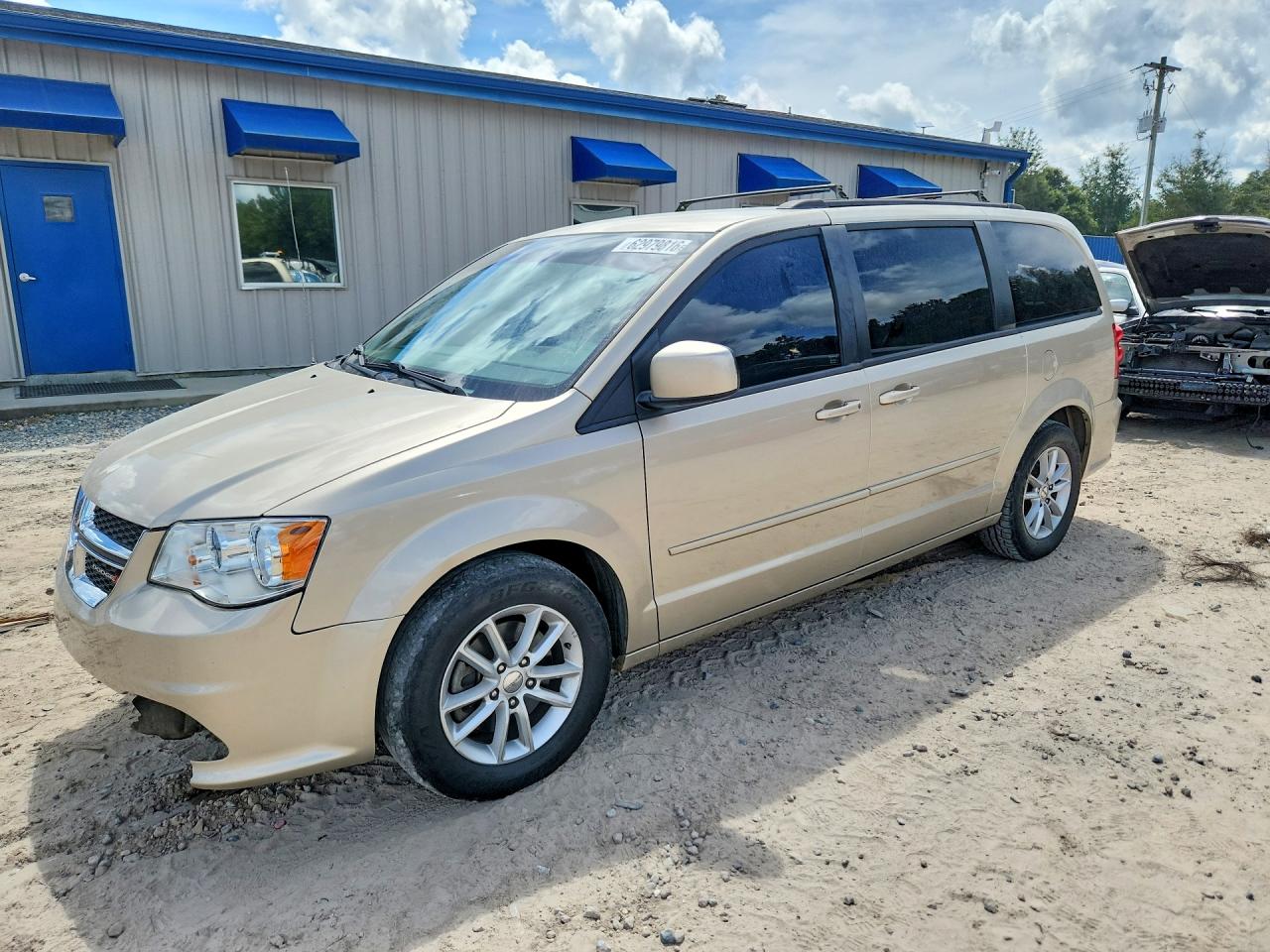 2C4RDGCG2ER392182 · 2014 DODGE GRAND CARAVAN