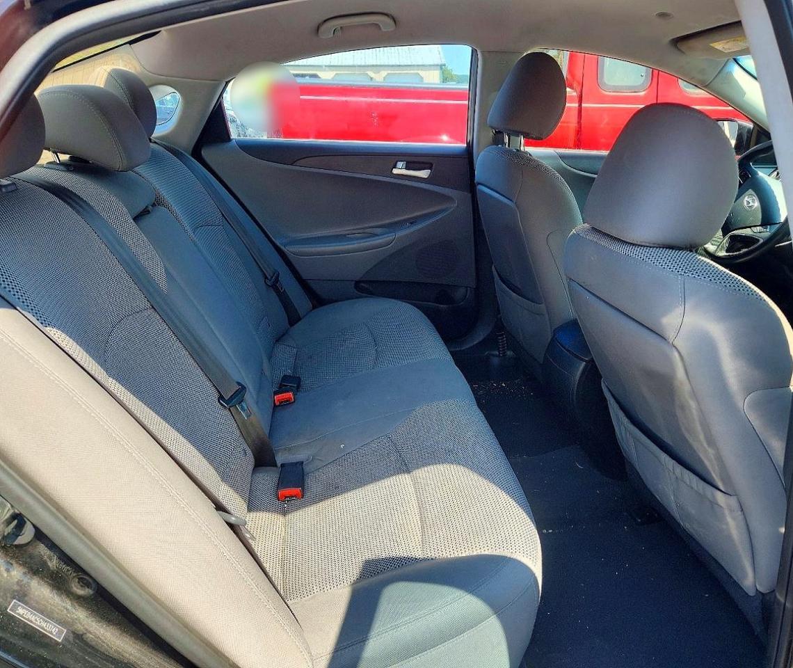 5NPEB4AC5CH433742 · 2012 HYUNDAI SONATA · 10/12