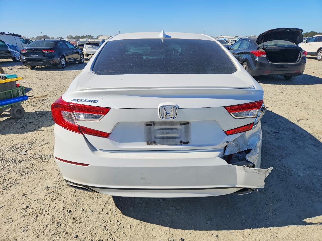 1HGCV1F34JA147781 · 2018 HONDA ACCORD · 6/12