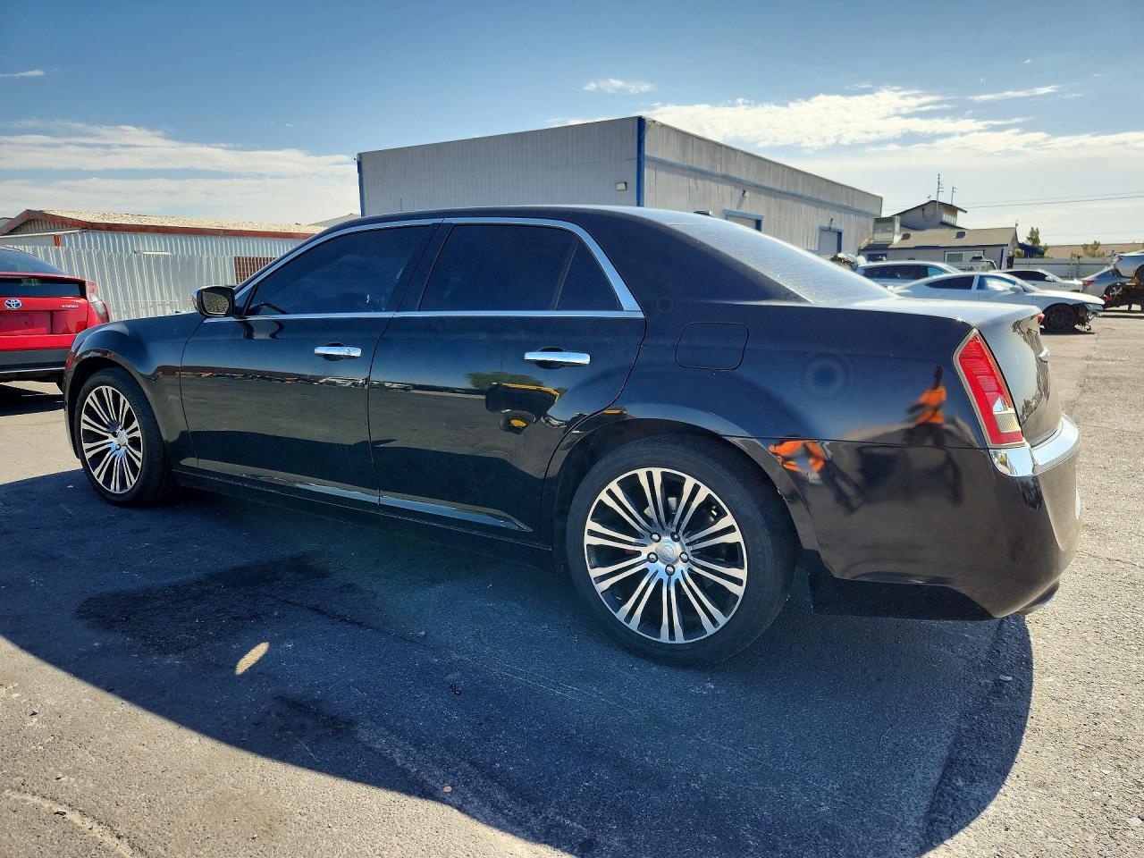 2C3CCAET4DH675787 · 2013 CHRYSLER 300C · 2/12