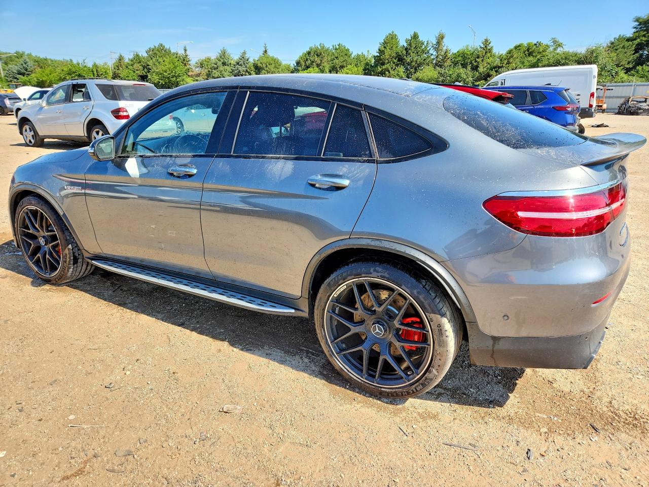WDC0J8KB7KF484186 · 2019 MERCEDES-BENZ GLC COUPE · 2/13