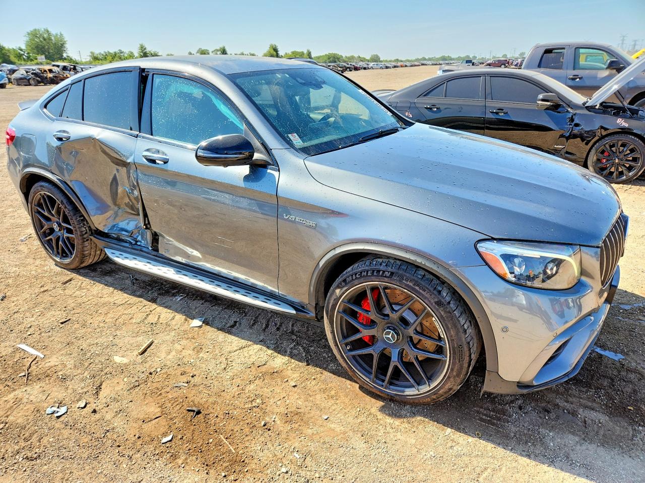 WDC0J8KB7KF484186 · 2019 MERCEDES-BENZ GLC COUPE · 4/13