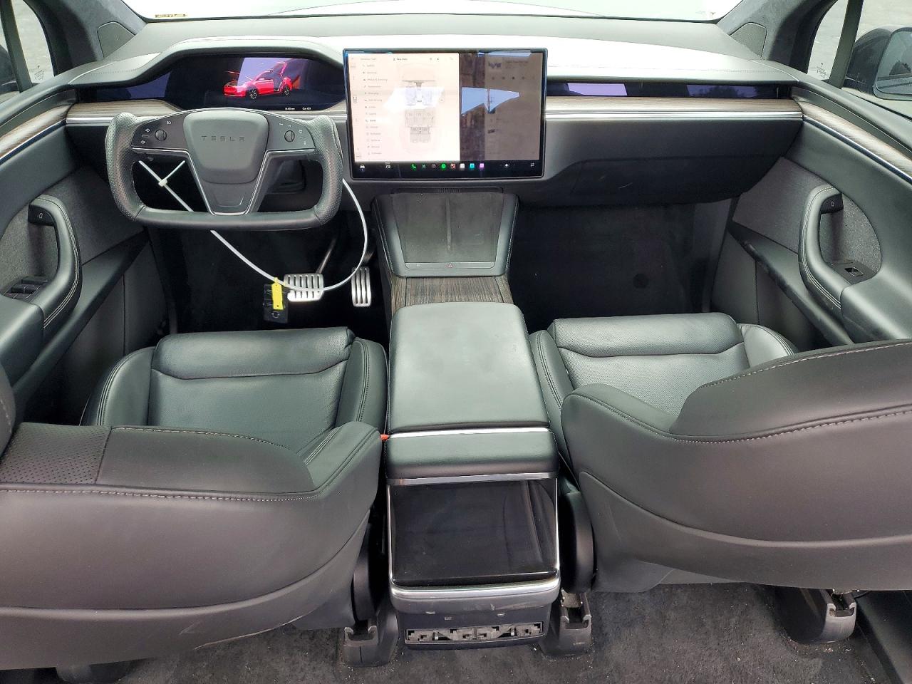 7SAXCAE51NF349793 · 2022 TESLA MODEL X · 8/13