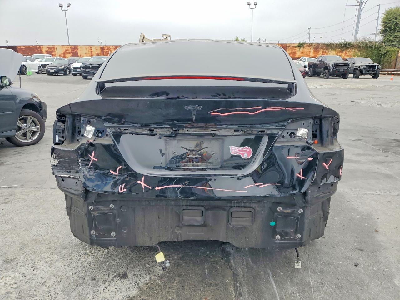 7SAXCAE51NF349793 · 2022 TESLA MODEL X · 6/13