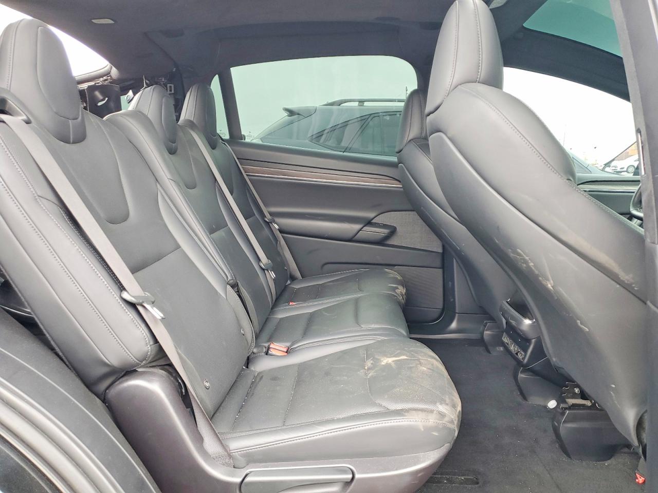 7SAXCAE51NF349793 · 2022 TESLA MODEL X · 10/13
