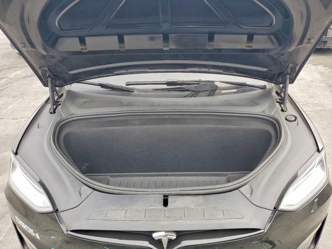 7SAXCAE51NF349793 · 2022 TESLA MODEL X · 11/13