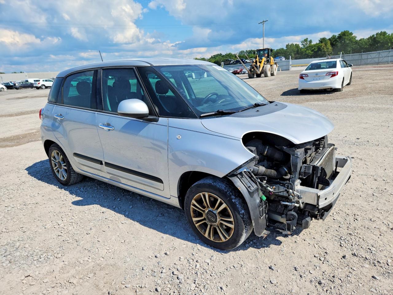 ZFBCFAAH5JZ040404 · 2018 FIAT 500L · 4/14