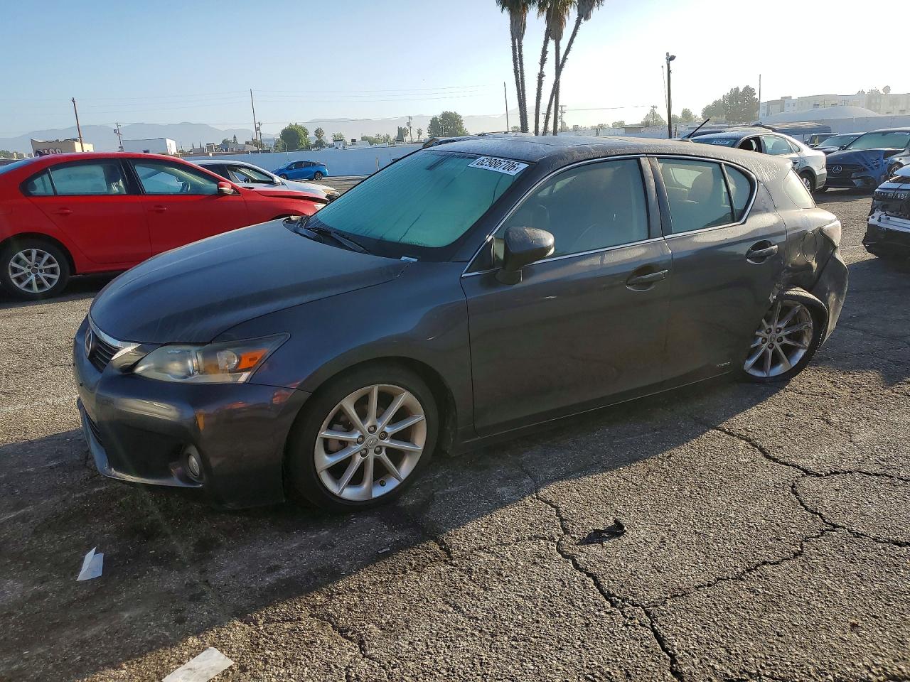 JTHKD5BHXB2003961 · 2011 LEXUS CT