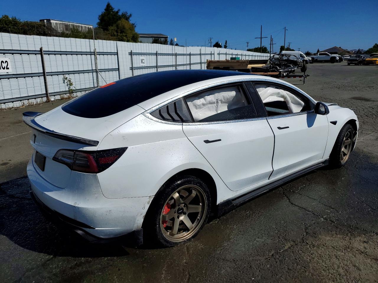 5YJ3E1EA5KF415941 · 2019 TESLA MODEL 3 · 3/12