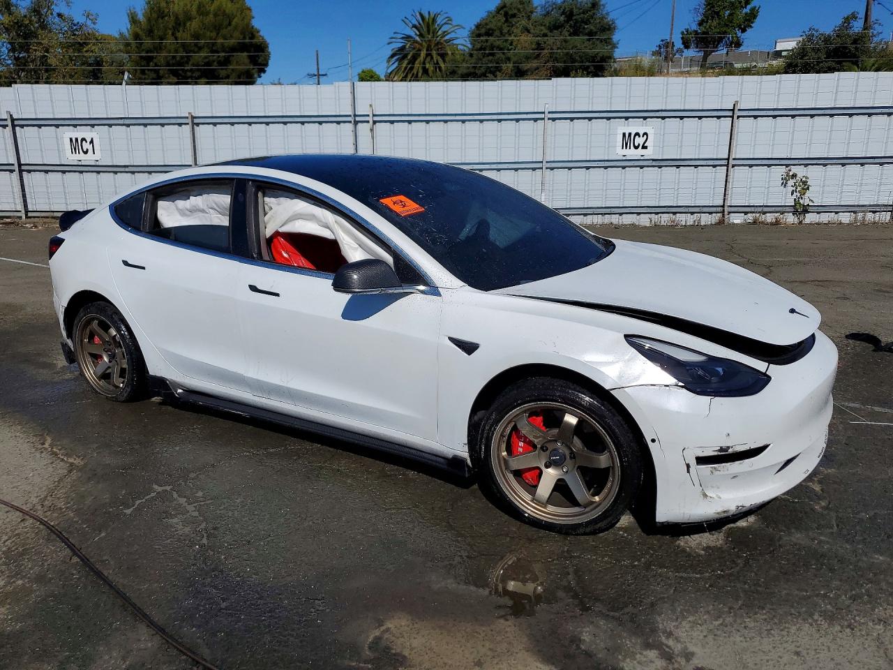 5YJ3E1EA5KF415941 · 2019 TESLA MODEL 3 · 4/12