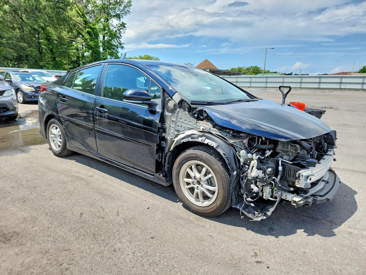 JTDKAMFPXM3182697 · 2021 TOYOTA PRIUS PRIME · 4/13