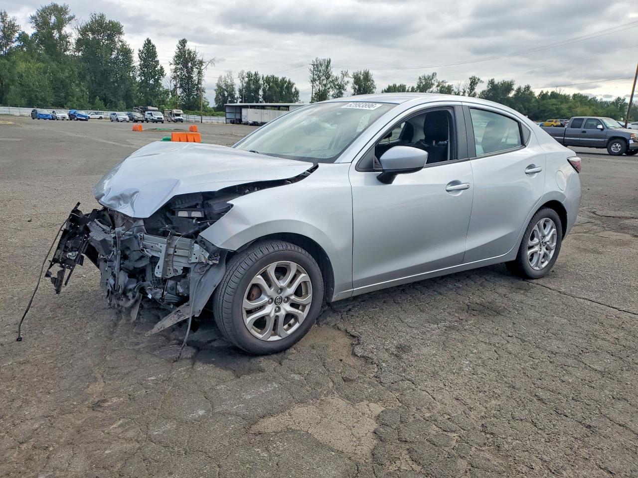 3MYDLBYV2JY321518 · 2018 TOYOTA YARIS IA