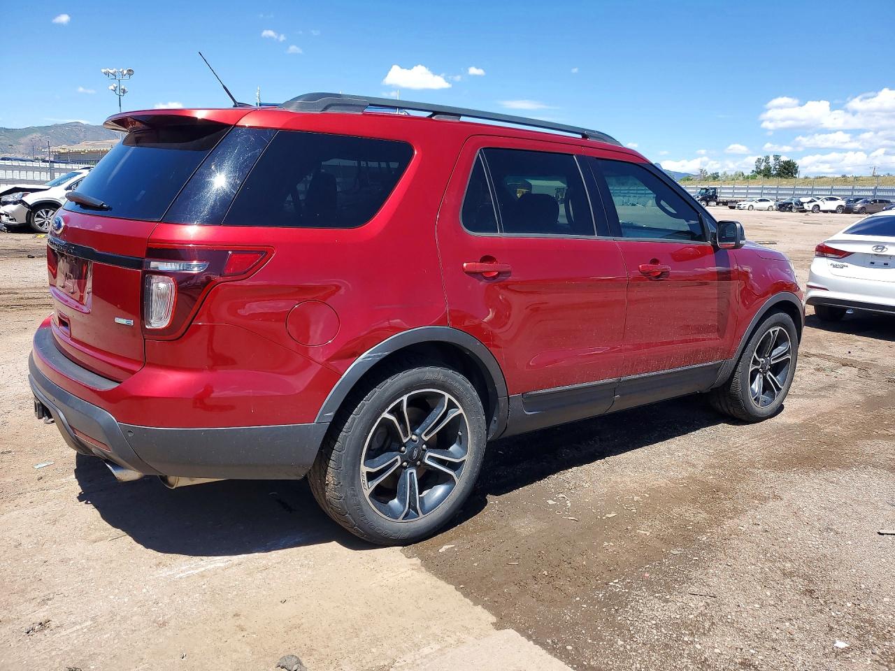 1FM5K8GTXFGC38108 · 2015 FORD EXPLORER · 3/13