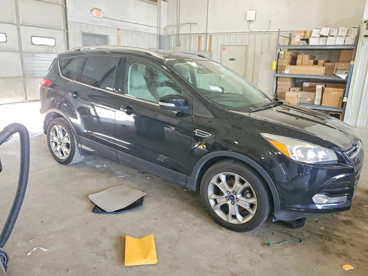 1FMCU0JX5GUB20436 · 2016 FORD ESCAPE · 4/13
