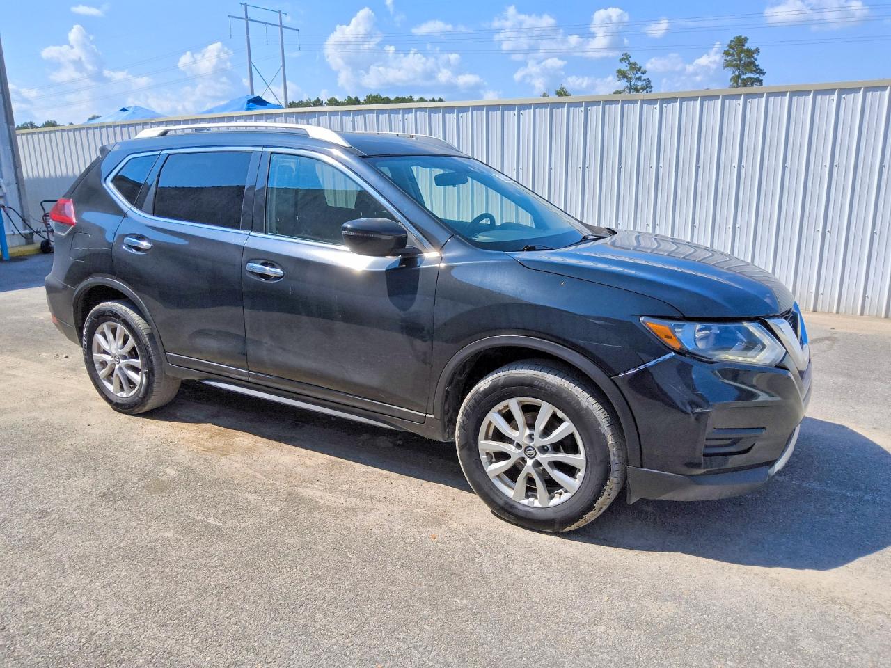 KNMAT2MV7JP579817 · 2018 NISSAN ROGUE · 4/13