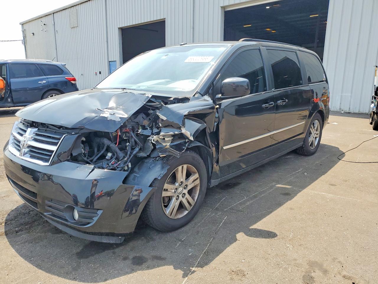 2D4RN5DX9AR333613 · 2010 DODGE CARAVAN