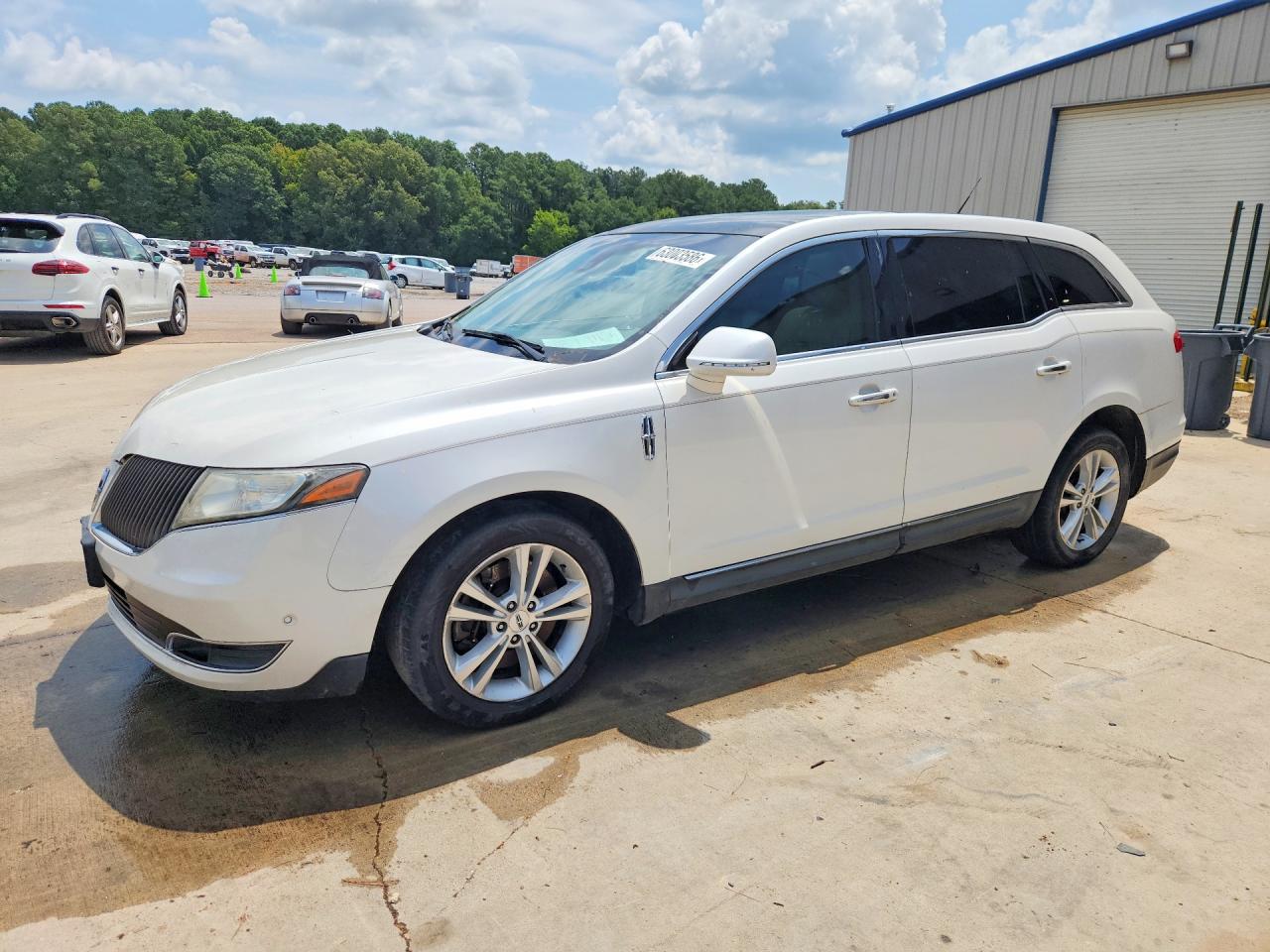 2014 LINCOLN MKT