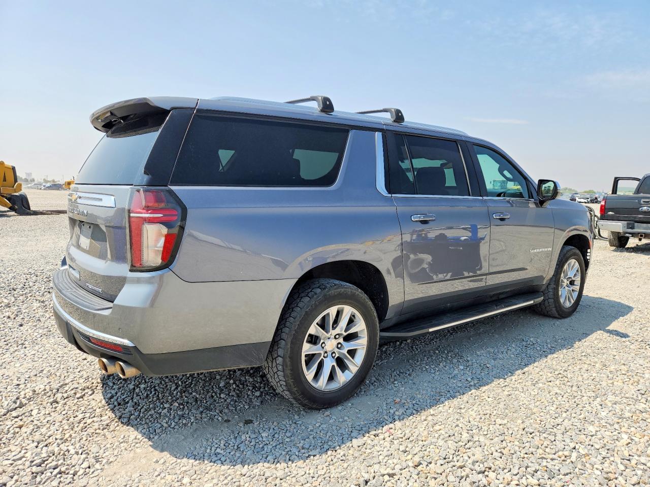1GNSKFKD4NR140343 · 2022 CHEVROLET SUBURBAN · 3/13