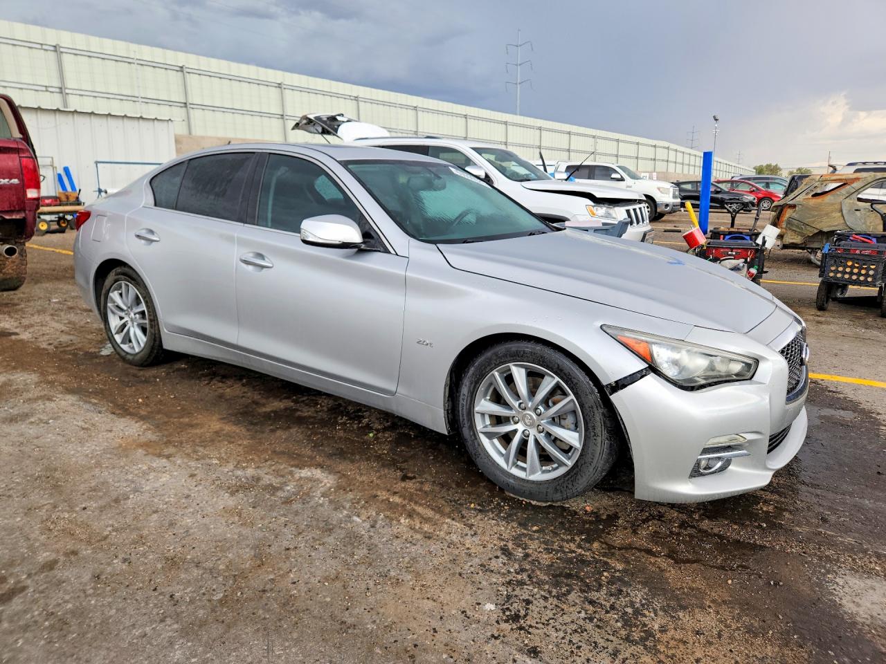 JN1CV7AP4GM201697 · 2016 INFINITI Q50 · 4/12