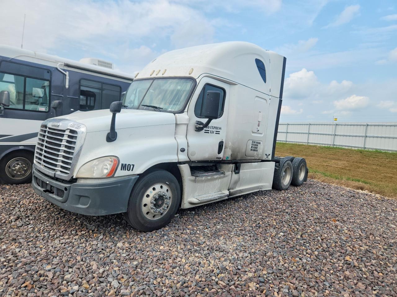 2018 FREIGHTLINER CASCADIA 125
