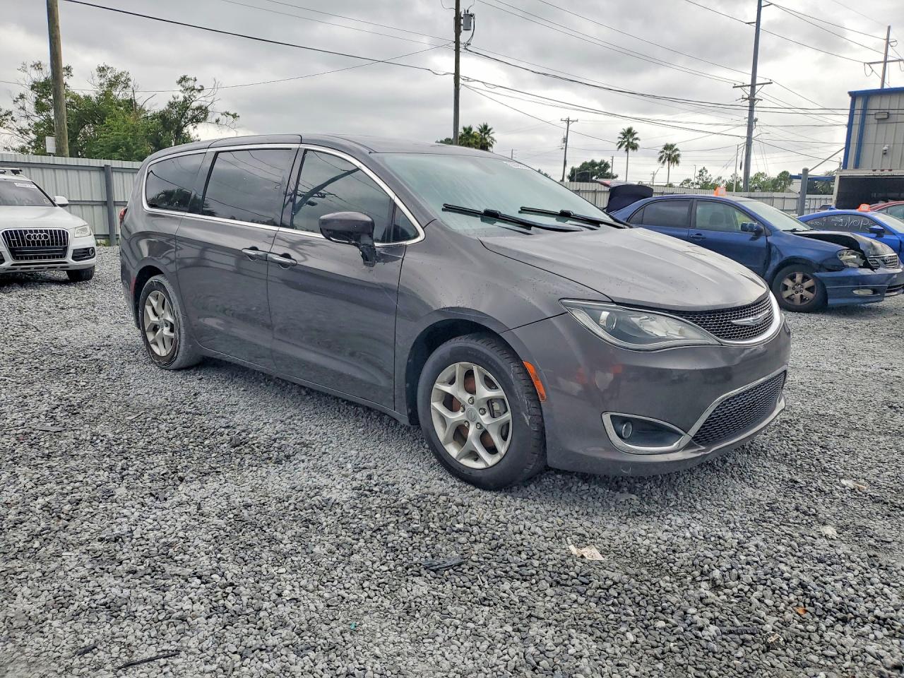 2C4RC1FG4JR126474 · 2018 CHRYSLER PACIFICA · 4/13