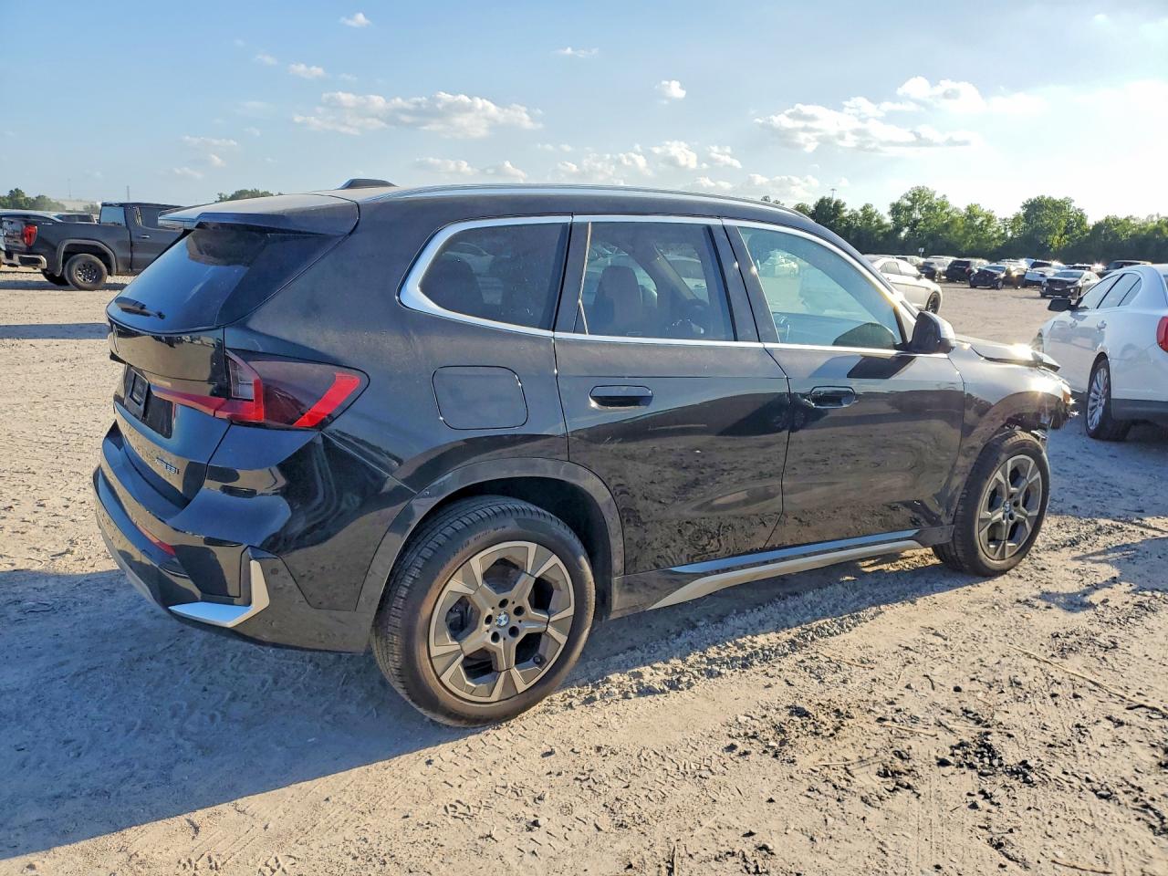 WBX73EF08R5Y33204 · 2024 BMW X1 · 3/13