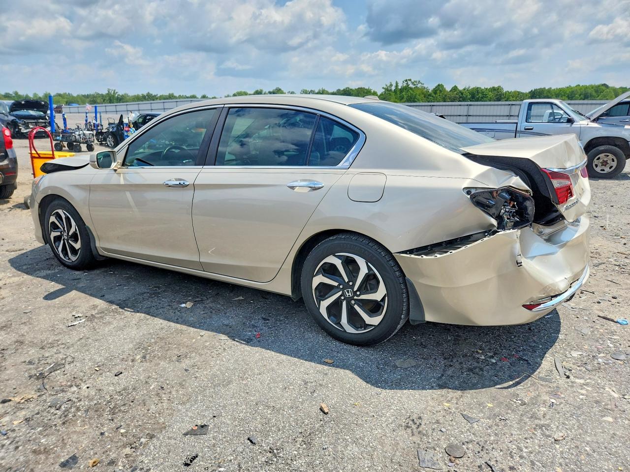 1HGCR2F94HA004046 · 2017 HONDA ACCORD · 2/12