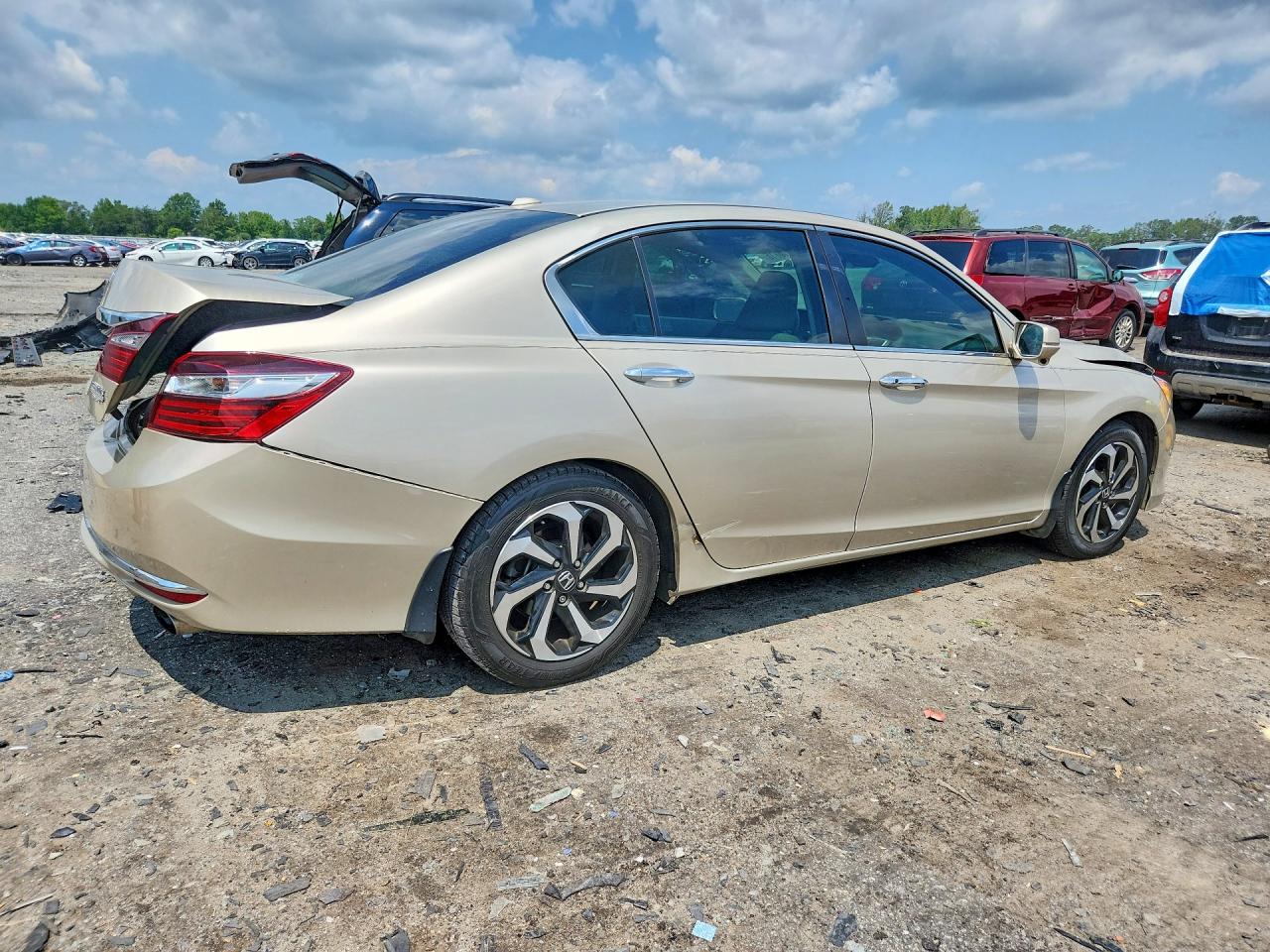 1HGCR2F94HA004046 · 2017 HONDA ACCORD · 3/12