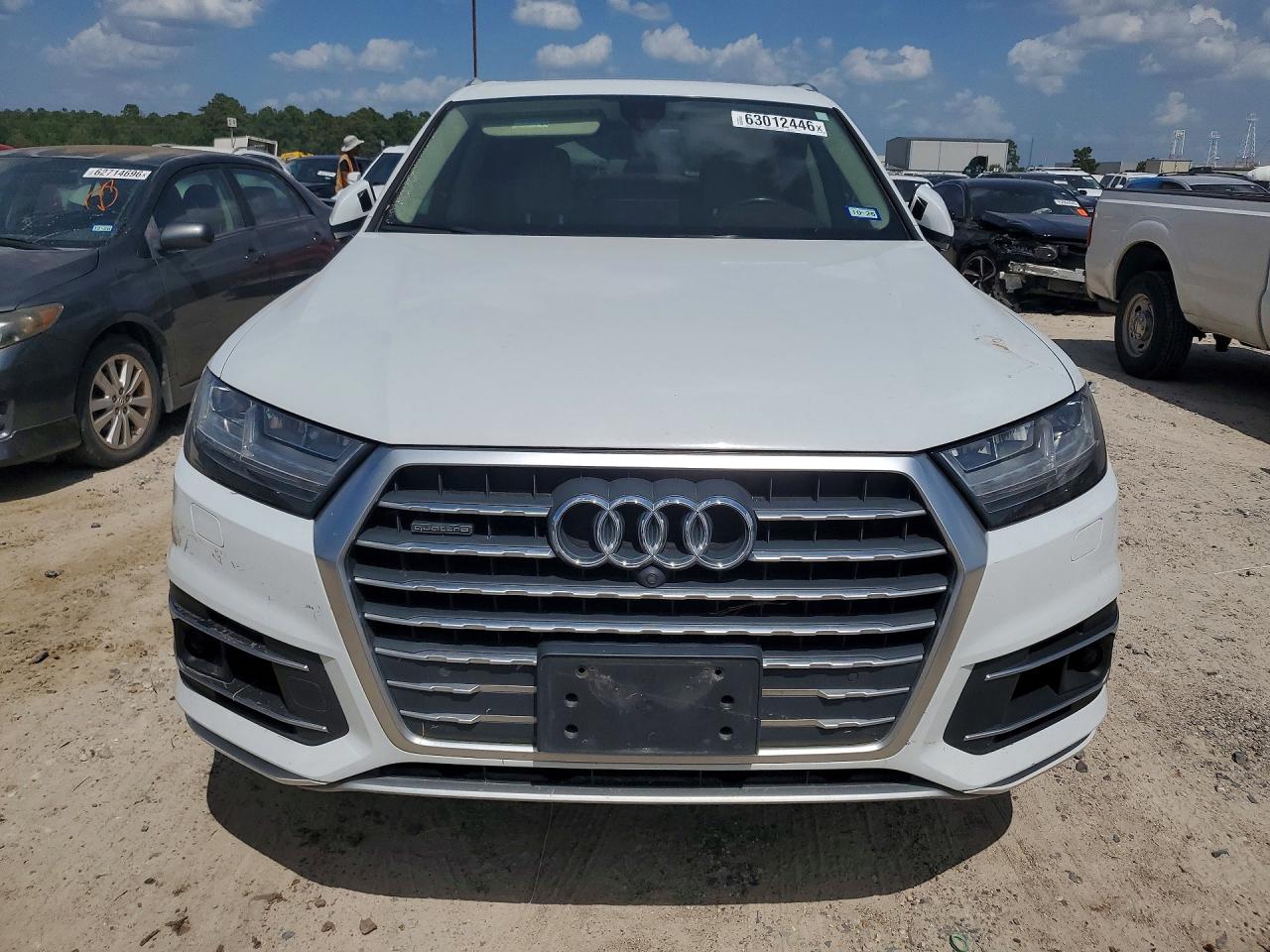 WA1LAAF79HD027362 · 2017 AUDI Q7 · 5/13