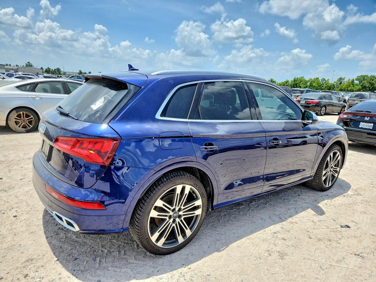 WA1C4AFY4J2088801 · 2018 AUDI SQ5 · 3/12