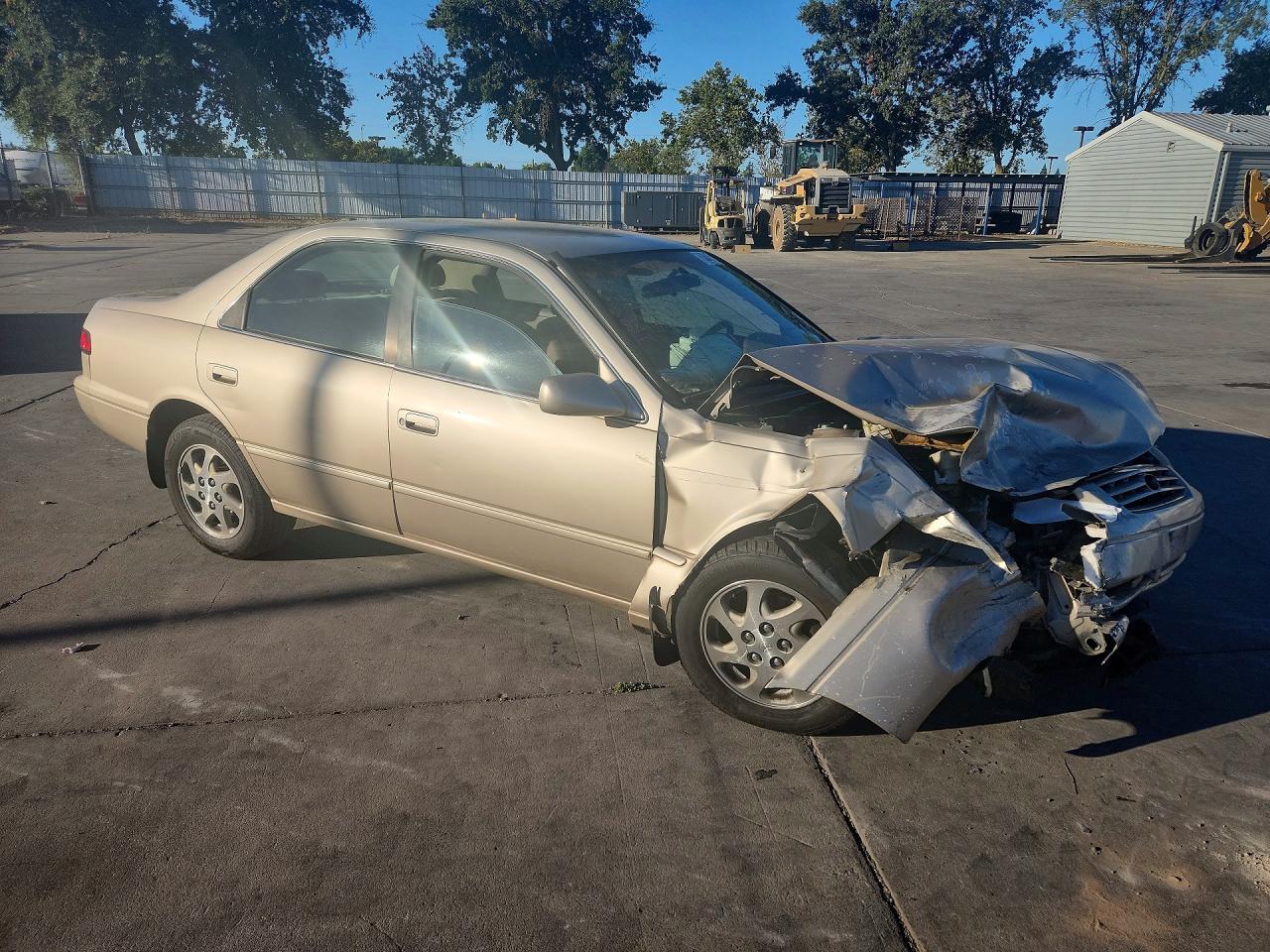 JT2BF22K7W0117710 · 1998 TOYOTA CAMRY · 4/13