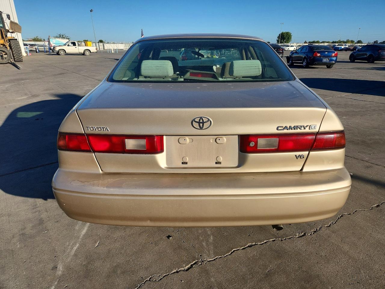 JT2BF22K7W0117710 · 1998 TOYOTA CAMRY · 6/13
