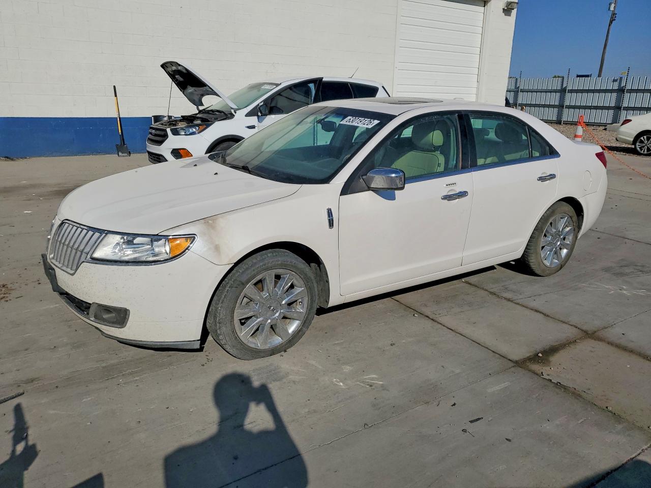 3LNHL2JC7BR765235 · 2011 LINCOLN MKZ
