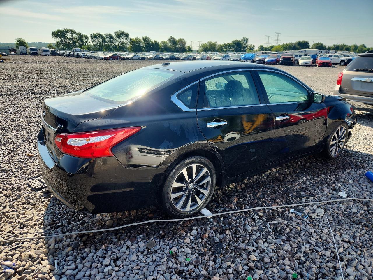 1N4AL3AP1HC112945 · 2017 NISSAN ALTIMA · 3/13