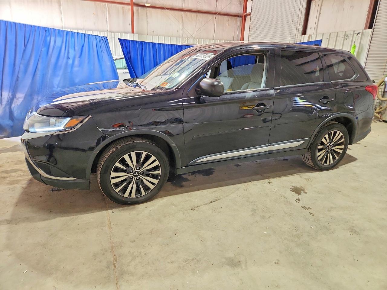 JA4AZ3A3XKZ006028 · 2019 MITSUBISHI OUTLANDER