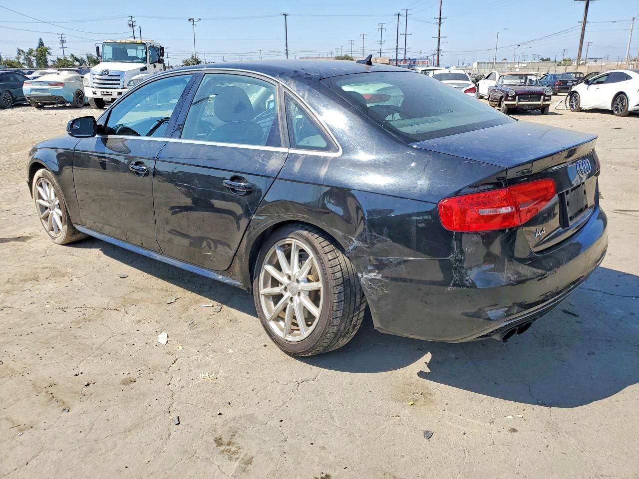 WAUAFAFL2GA004689 · 2016 AUDI A4 · 2/13
