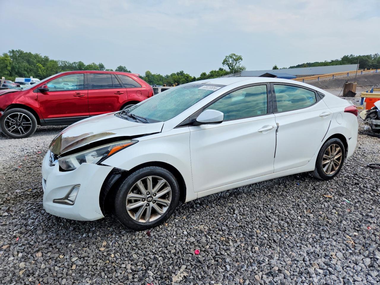 5NPDH4AE7FH551646 · 2015 HYUNDAI ELANTRA
